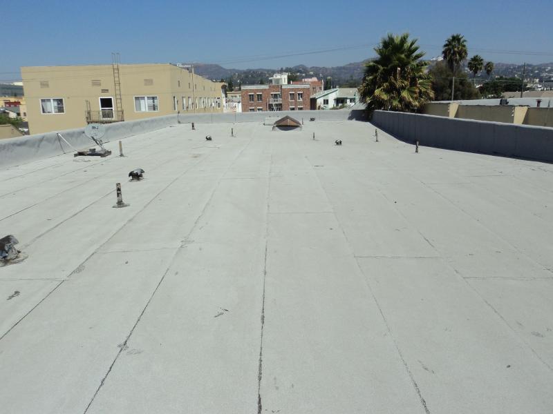 Apartment building flat roof inspection in Los Angeles